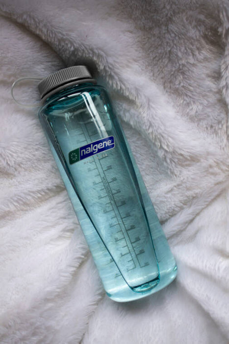 Gourde - Grande Ouverture -  1,5L - Bleu transparent - Bouchon Gris