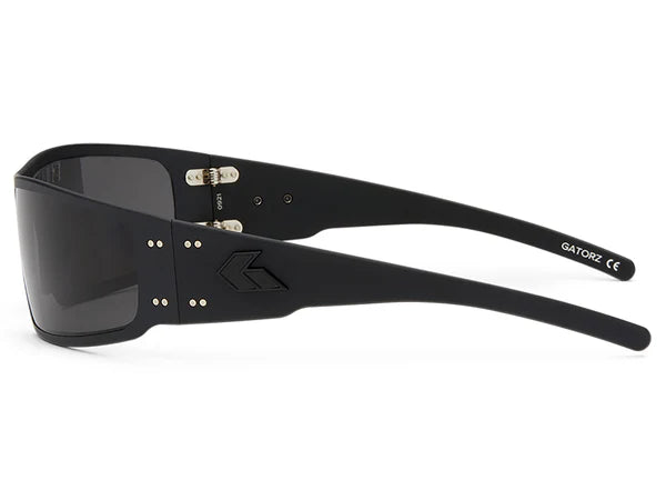 Lunettes de soleil Magnum OPz (polarisée optimisé) - Noir anodisé avec logo noir / Fumer OPz