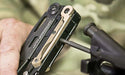 Pince multifonctions Mut® * - Leatherman mise en situation